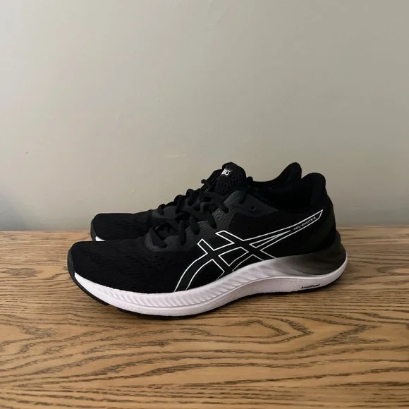 ASICS Black Running Shoes - Picture 4 of 7